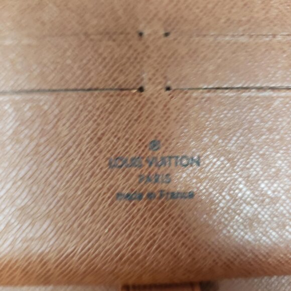 Louis Vuitton Wallet Organizer, Passport & Check Holder Monogram 300-101025 - Picture 16 of 16